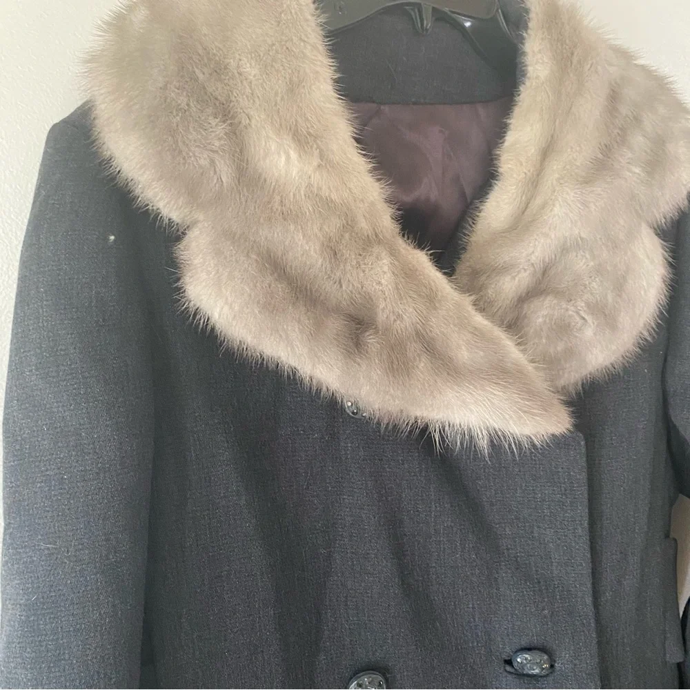 Gray mink fur collar vintage 70’s maxi length peacoat - Picture 4 of 6